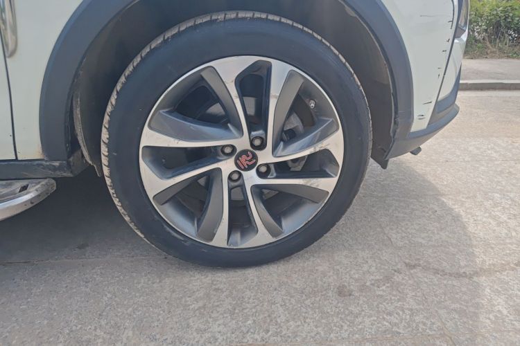 BYD Yuan 2017 #3 BYD Yuan 2017 car image #3