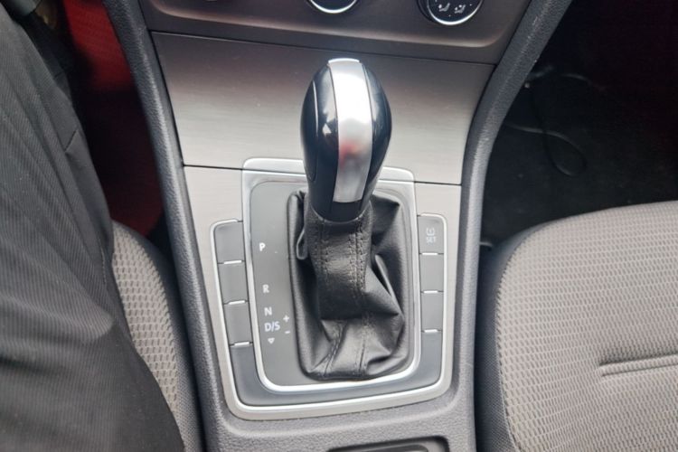 Volkswagen Golf 2015 car image #14