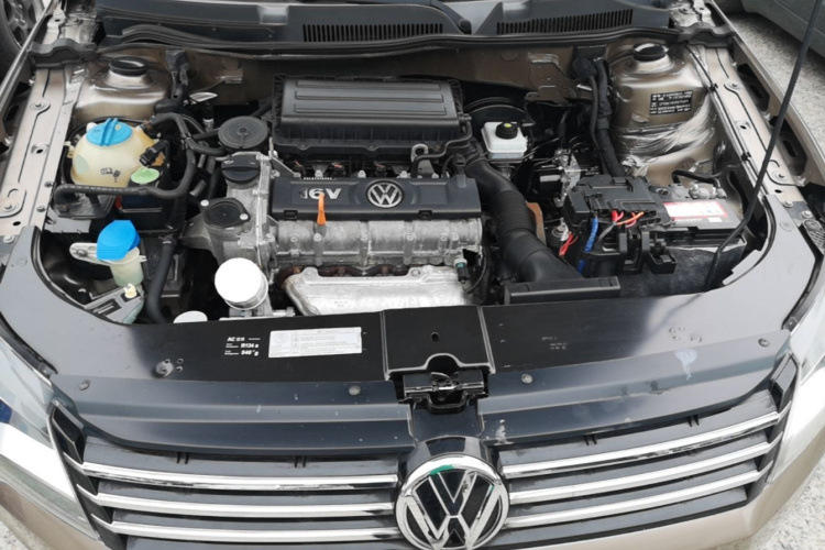 Volkswagen Bora 2015 car image #20