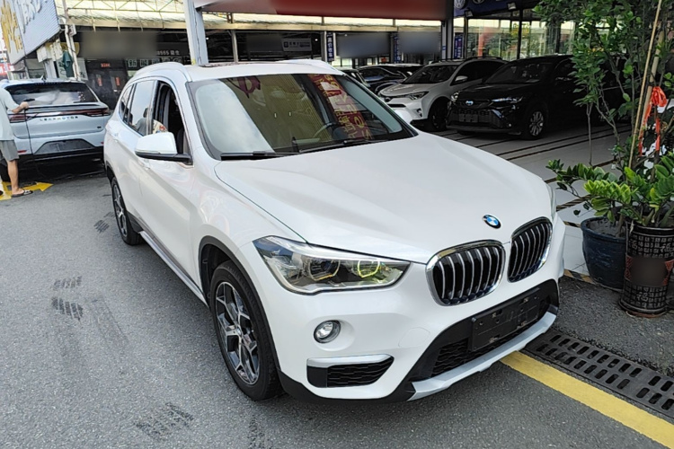 BMW X1 2018 #4 BMW X1 2018 car image #4