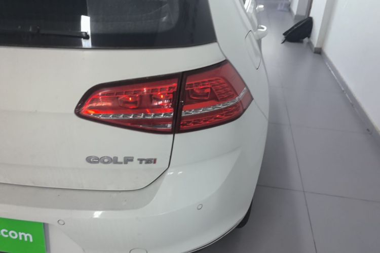 Volkswagen Golf 2015 car image #8