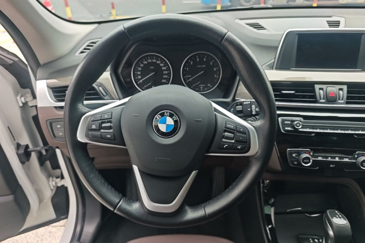 BMW X1 2018 #16 BMW X1 2018 car image #16