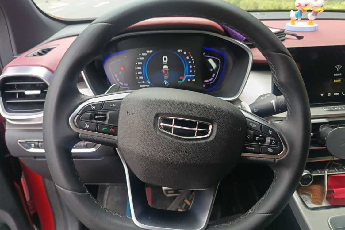 GEELY Coolray 2020 #22 GEELY Coolray 2020 car image #22