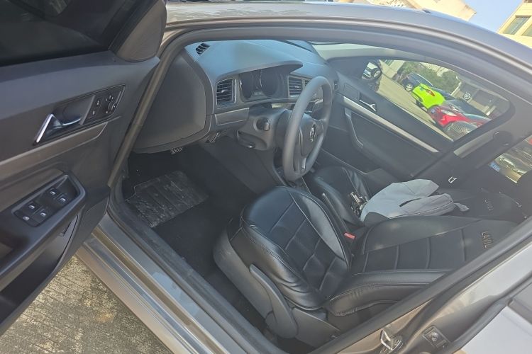 Volkswagen Lavida 2016 car image #16