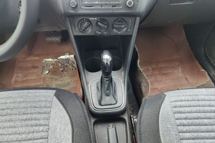 Volkswagen Polo 2016 #14 Volkswagen Polo 2016 car image #14