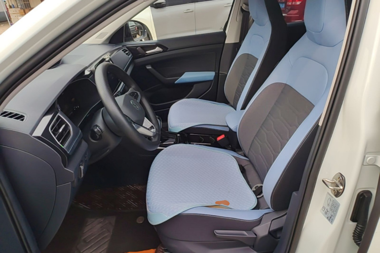 Volkswagen Tharu 2024 car image #15