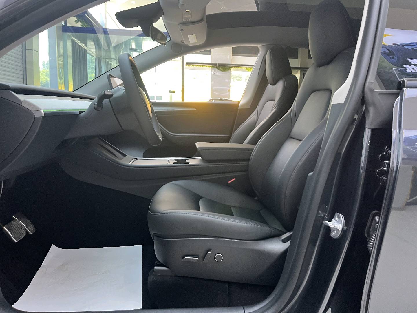 Tesla Model Y 2024 car image #5