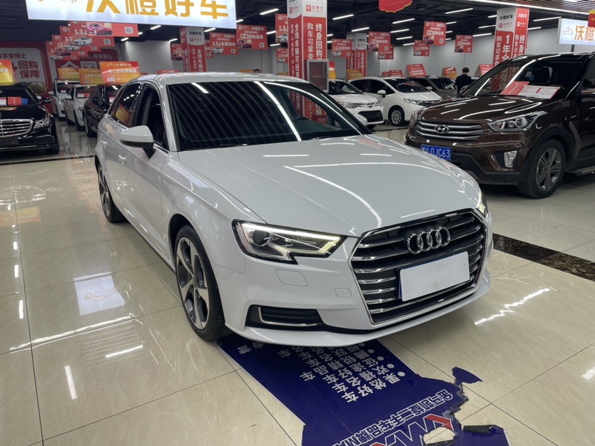 Audi A3 2019 car image #3