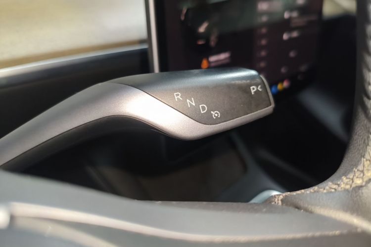 Tesla Model Y 2022 #18 Tesla Model Y 2022 car image #18