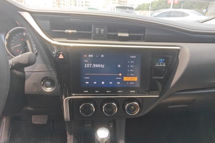 Toyota Corolla 2019 #17 Toyota Corolla 2019 car image #17