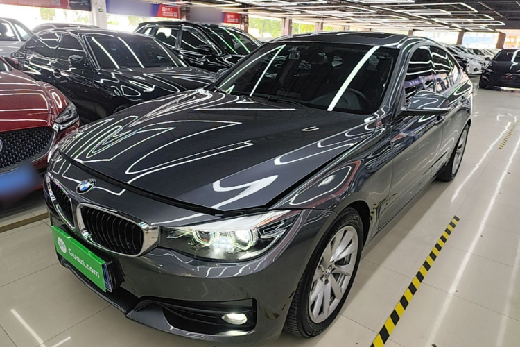 BMW 3 Series GT 2018 imagem de carro #2
