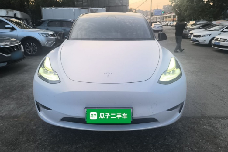 Tesla Model Y 2021 #3 Tesla Model Y 2021 car image #3