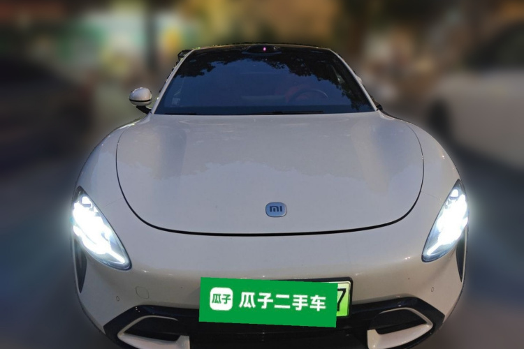 MI SU7 2024 immagine di auto #3