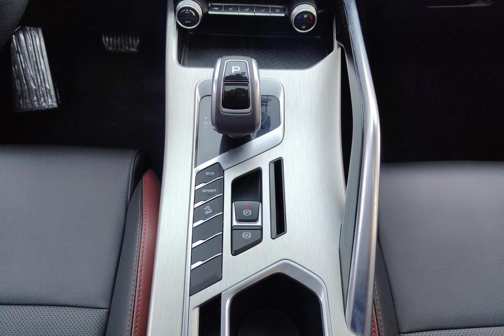 GEELY Coolray 2021 #13 GEELY Coolray 2021 car image #13