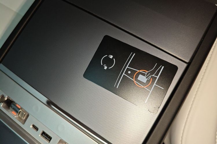 Tesla Model 3 2024 #14 Tesla Model 3 2024 car image #14