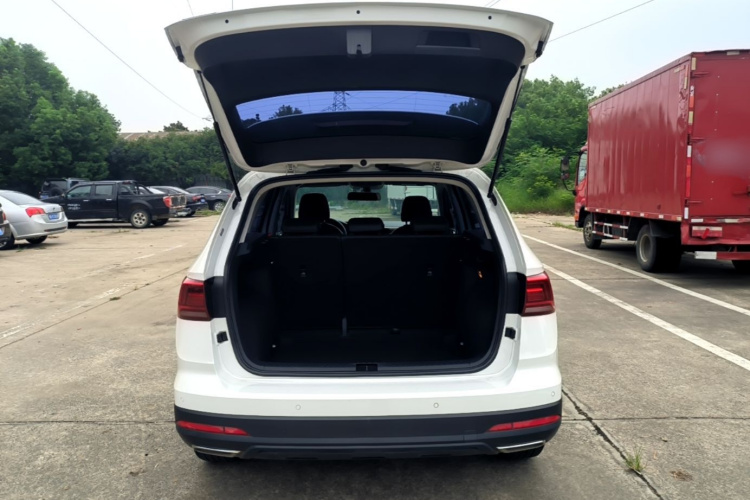 Volkswagen Tharu 2021 car image #19