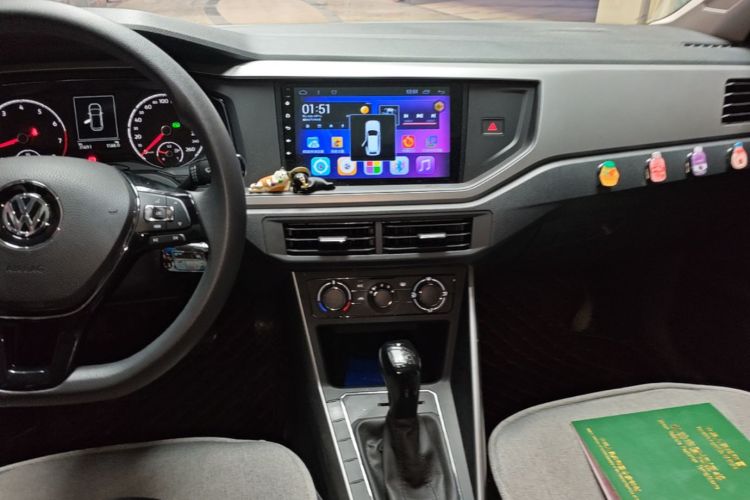 Volkswagen Polo 2020 car image #13