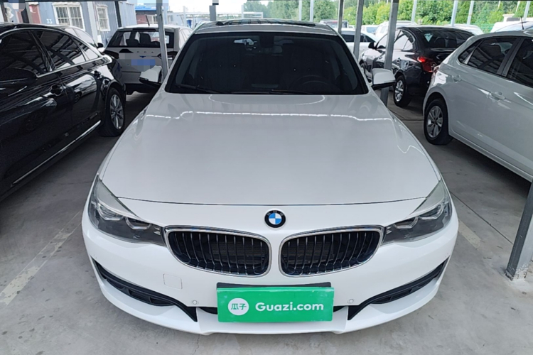 BMW 3 Series GT 2018 car image #3