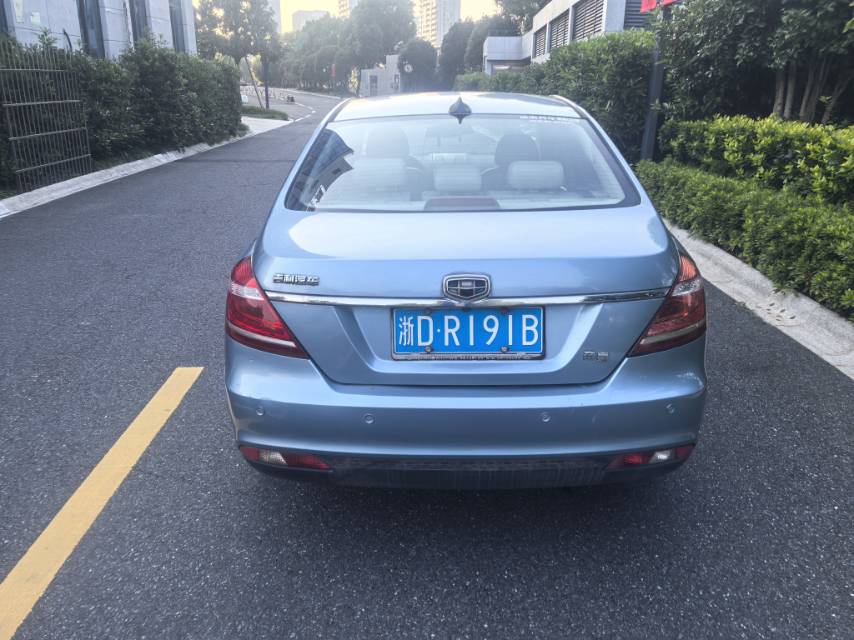 GEELY Emgrand 2014 #7 GEELY Emgrand 2014 car image #7