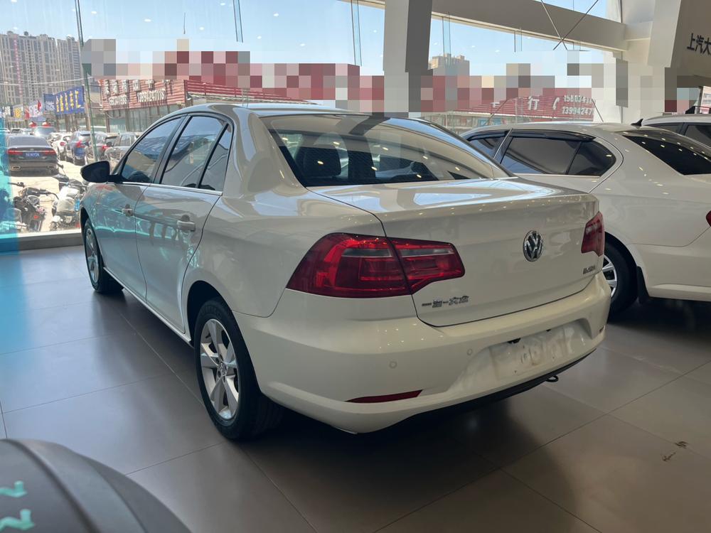 Volkswagen Bora 2015 car image #3
