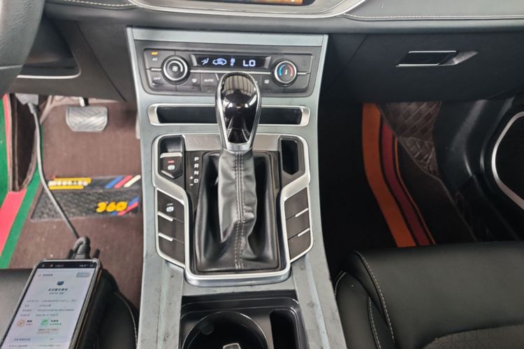 GEELY Emgrand 2021 car image #14