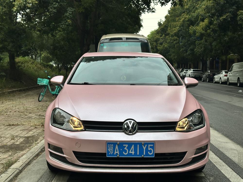 Volkswagen Golf 2014 car image #2