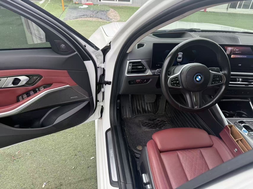 BMW i3 2023 car image #4