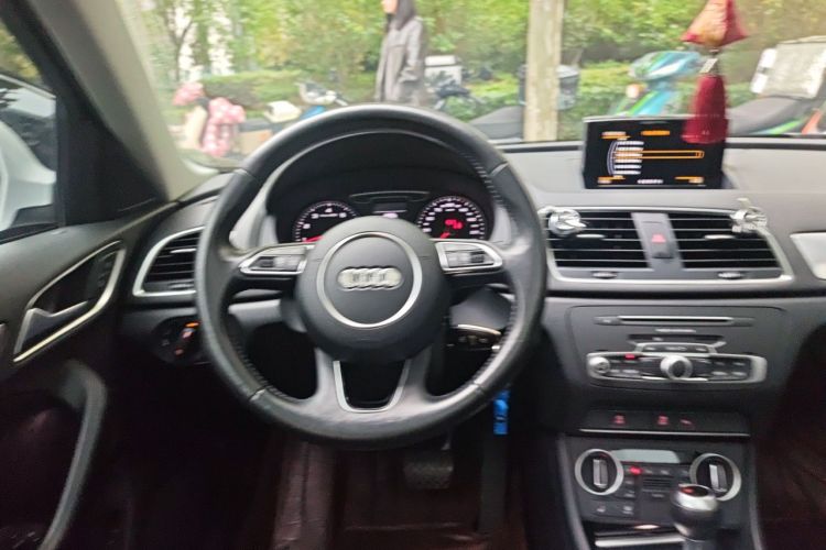 Audi Q3 2016 #11 Audi Q3 2016 car image #11
