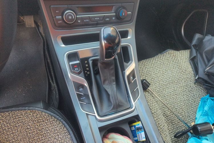 GEELY Emgrand 2019 imagen de coche #14
