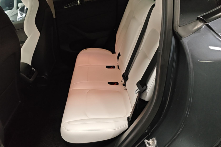 Tesla Model Y 2022 #17 Tesla Model Y 2022 car image #17