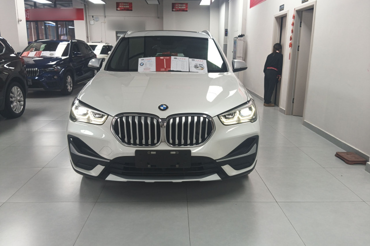 BMW X1 2021 #4 BMW X1 2021 صورة سيارة #4
