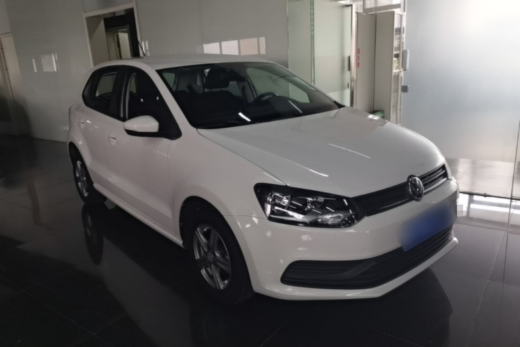 Volkswagen Polo 2015 #4 Volkswagen Polo 2015 car image #4