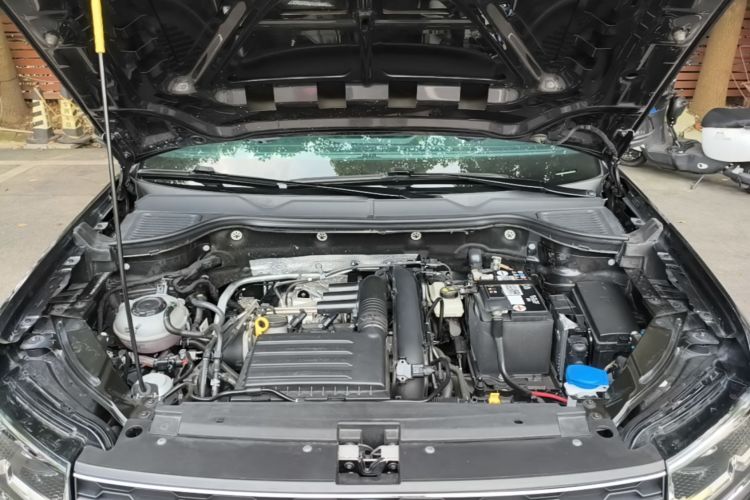 Volkswagen Tharu 2023 car image #20