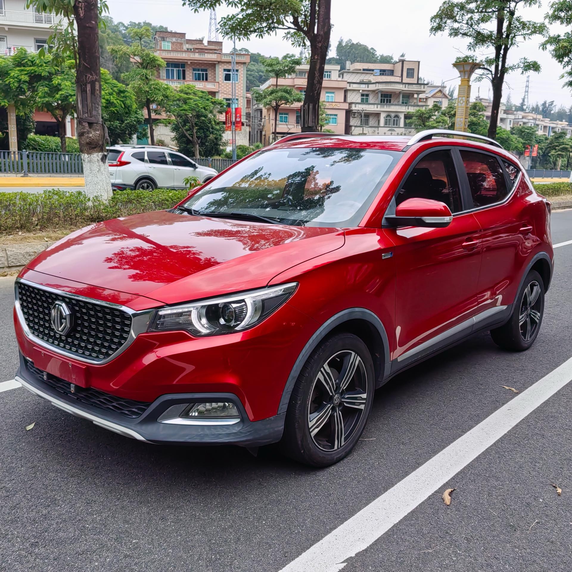MG ZS 2018 car image 