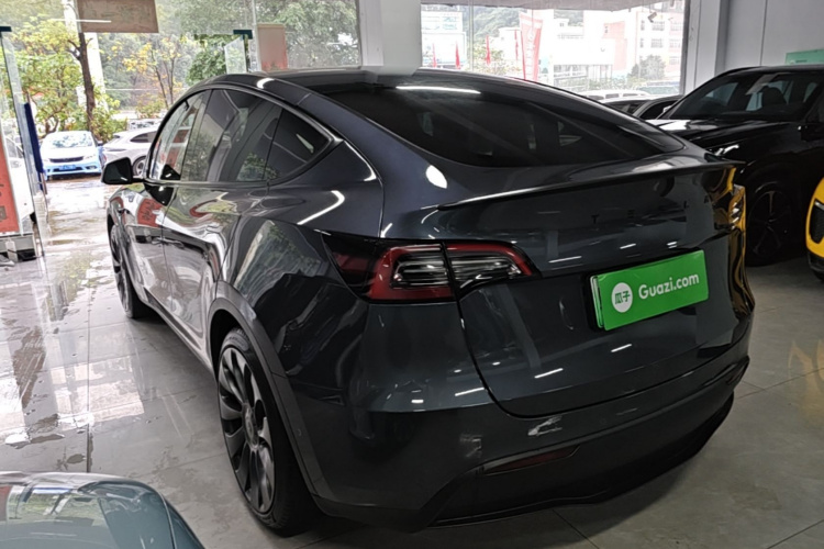 Tesla Model Y 2022 #5 Tesla Model Y 2022 car image #5