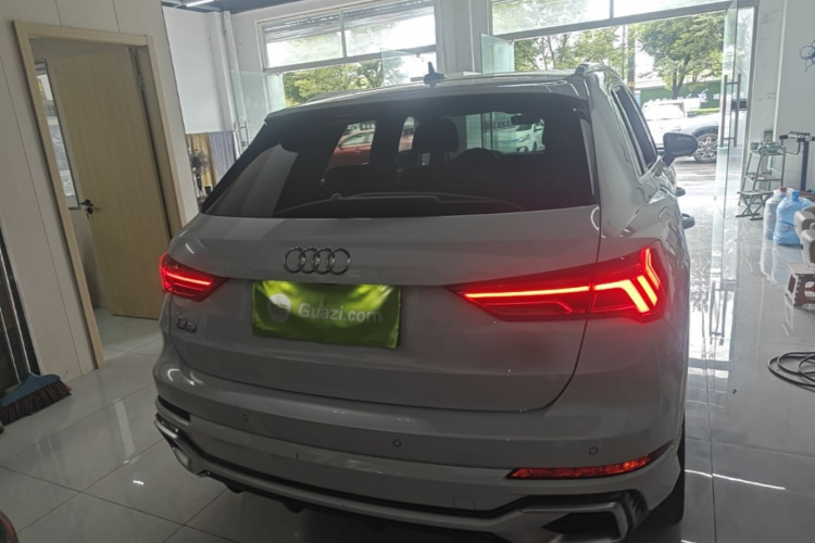 Audi Q3 2023 #6 Audi Q3 2023 car image #6