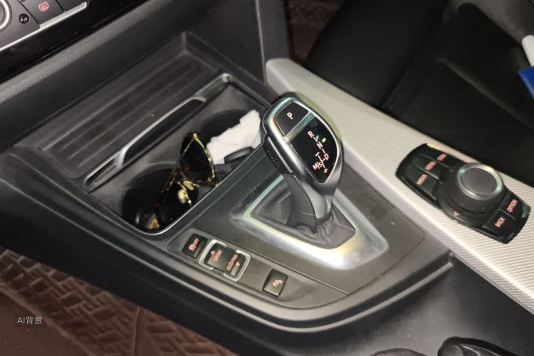 BMW 3 Series 2018 #16 BMW 3 Series 2018 car image #16