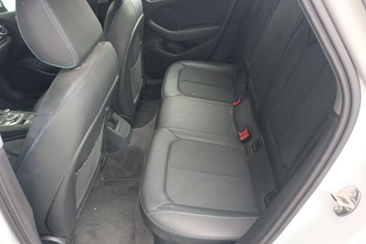 Audi A3 2018 car image #17