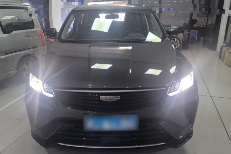 GEELY Coolray 2025 imagen de coche #3