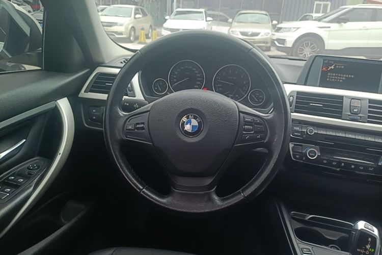BMW 3 Series 2016 immagine di auto #11