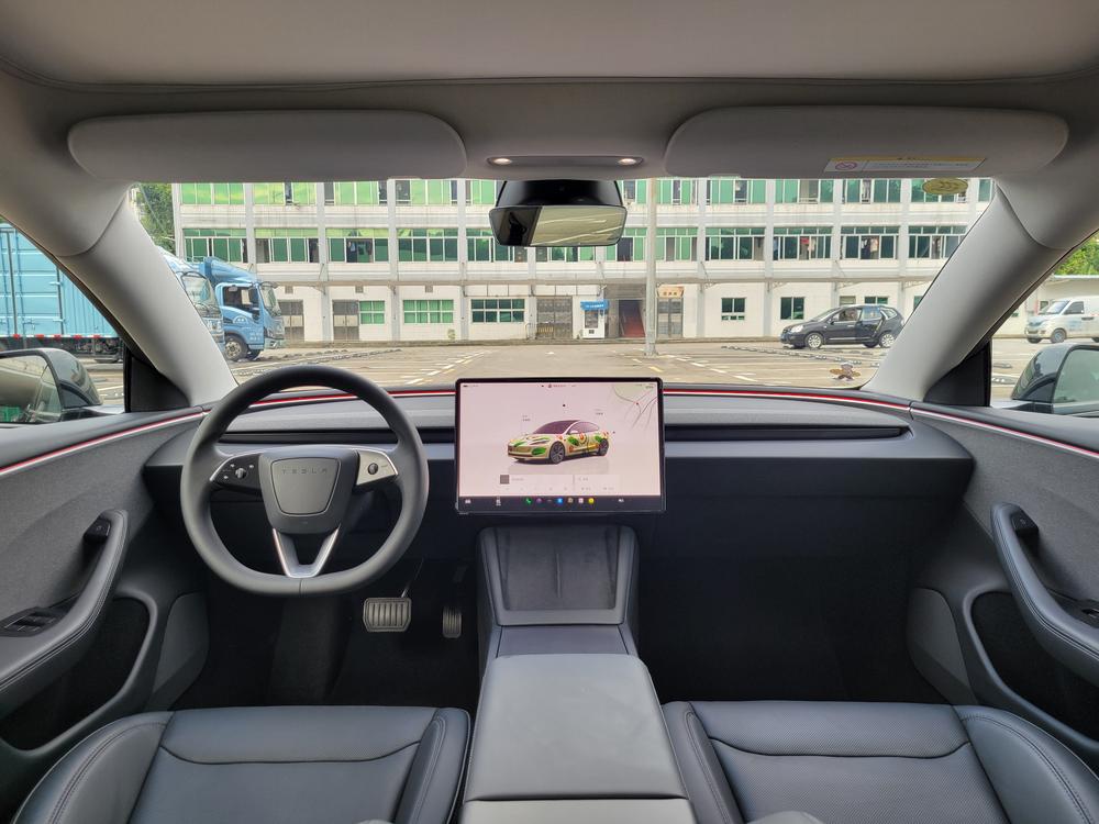Tesla Model 3 2024 car image #19