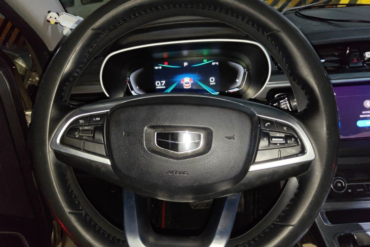 GEELY Emgrand 2019 #15 GEELY Emgrand 2019 car image #15