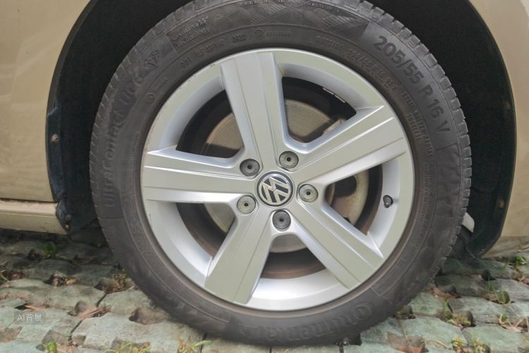 Volkswagen Golf 2014 car image #9