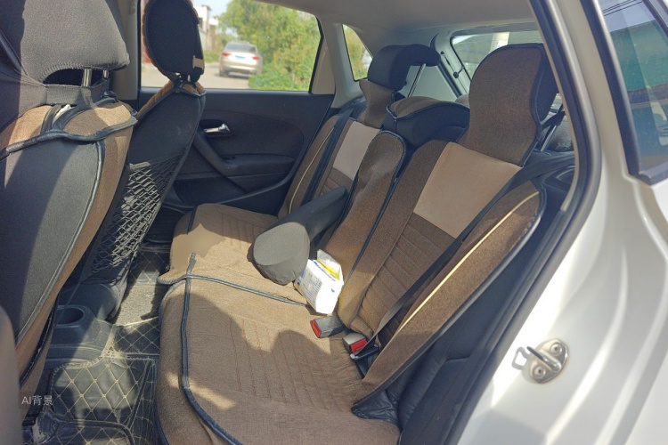 Volkswagen Polo 2018 car image #19