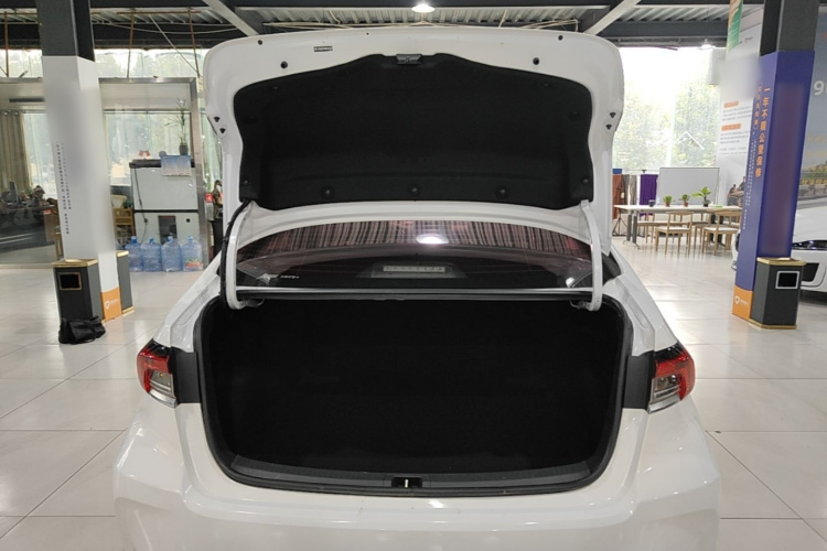 Toyota Corolla 2021 immagine di auto #19