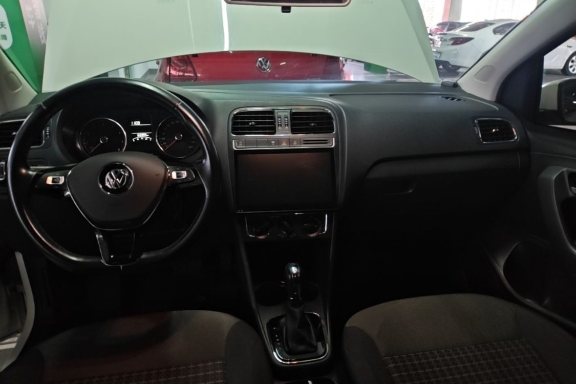 Volkswagen Polo 2019 car image #22