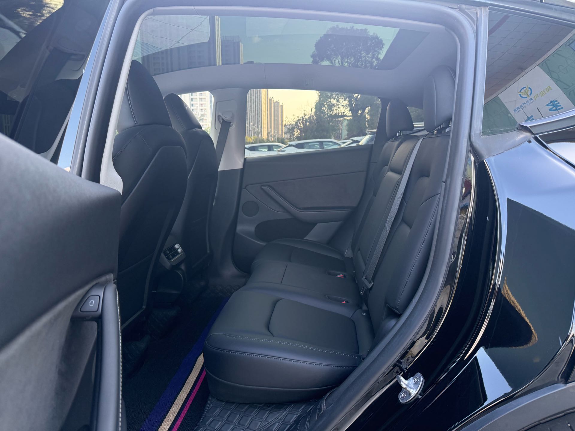 Tesla Model Y 2023 #7 Tesla Model Y 2023 immagine di auto #7