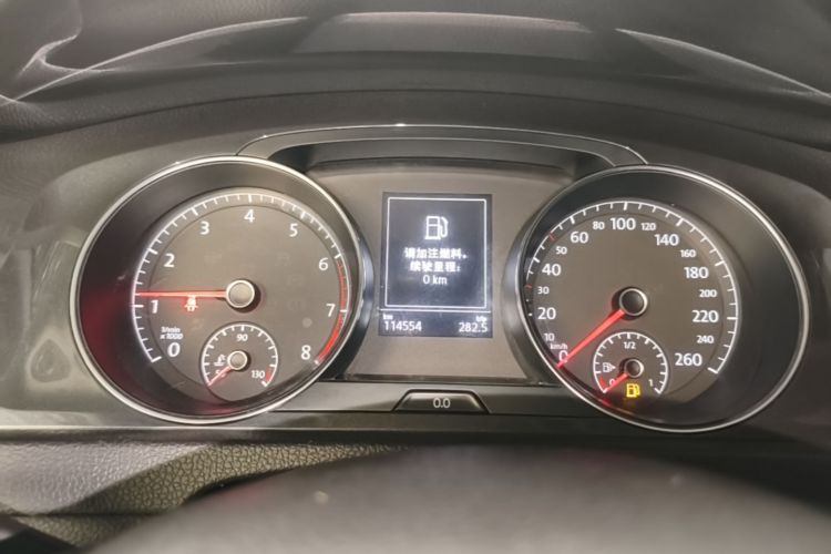 Volkswagen Golf 2019 car image #12