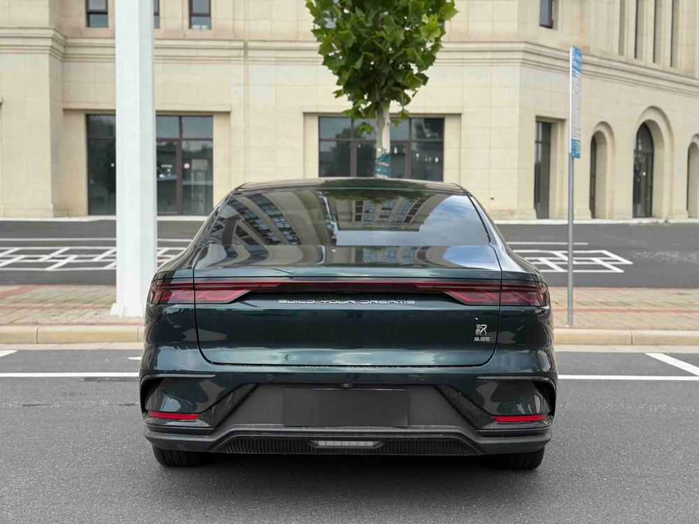 BYD Han 2022 car image #5