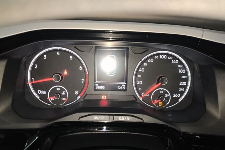Volkswagen Polo 2019 car image #12